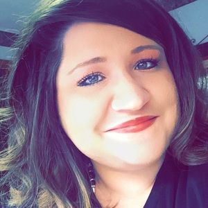 Meet your Posher, Carrie